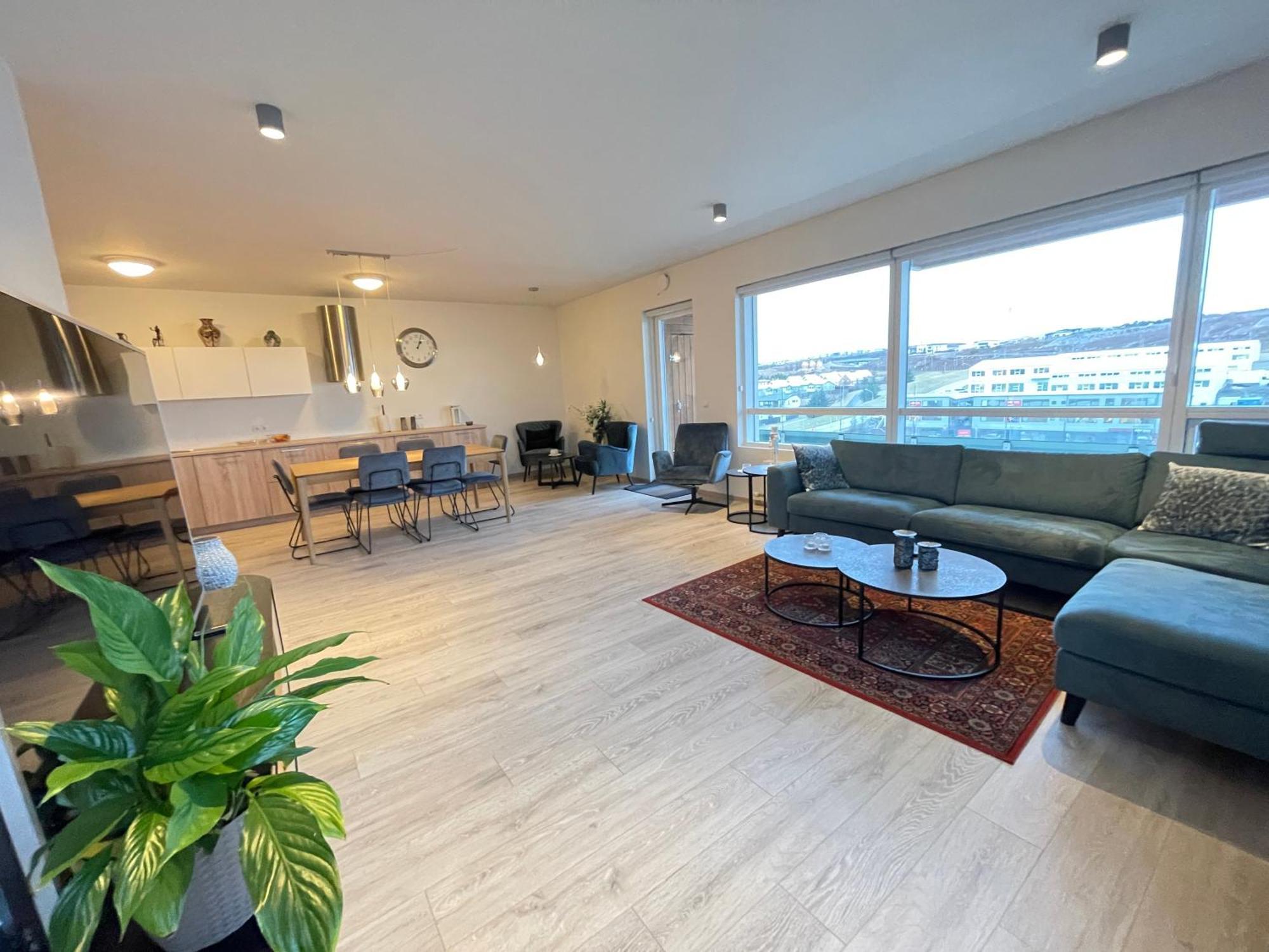 רייקיאוויק Modern And Spacious 3 Bedroom Apartment In Kopavogur מראה חיצוני תמונה
